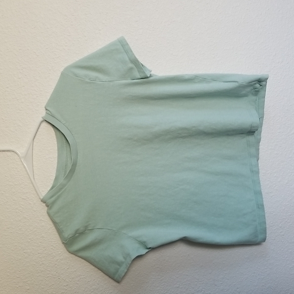 GAP Tops - Gap shrunken t tee size medium